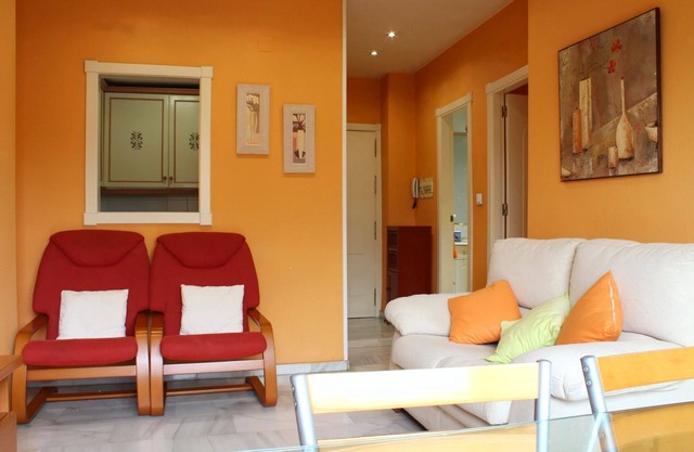 Apartamento 'Luminoso Y Acogedor' con vistas a la montaña, Wi-Fi y aire acondicionado