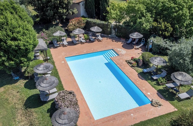 Apartamento Melograno con terraza, piscina compartida y Wi-Fi