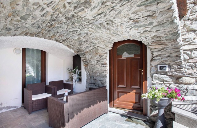Apartamento 'Maison Bebe Terre Blanche' con vistas a la montaña, terraza privada y Wi-Fi