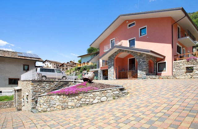 Apartamento "Maison Povil" con vistas a la montaña, jardín privado y Wi-Fi