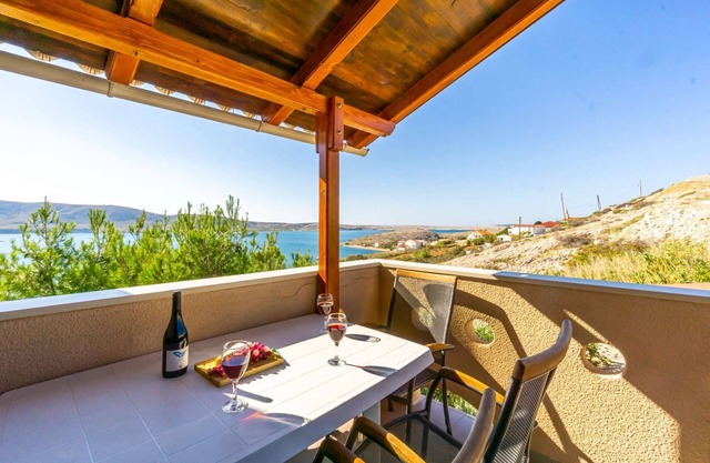 Apartment Marva 7 with sea view and free air conditioning