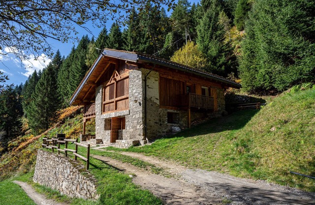 Apartamento 'Maso Rapunzel' con vistas a la montaña, jardín privado y Wi-Fi