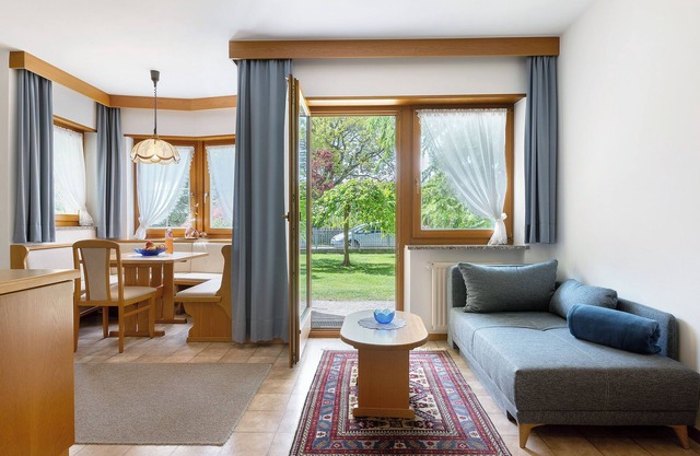 Apartamento 'Mayr Eins' con vistas a la montaña, terraza privada y Wi-Fi