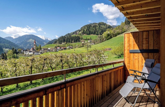Apartamento 'Mayrhof en el jardín de los cerezos' con vistas a la montaña y balcón