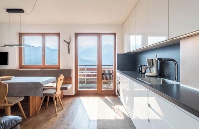 Apartamento 'Melisse Thalerhof' con vistas a la montaña, balcón y Wi-Fi