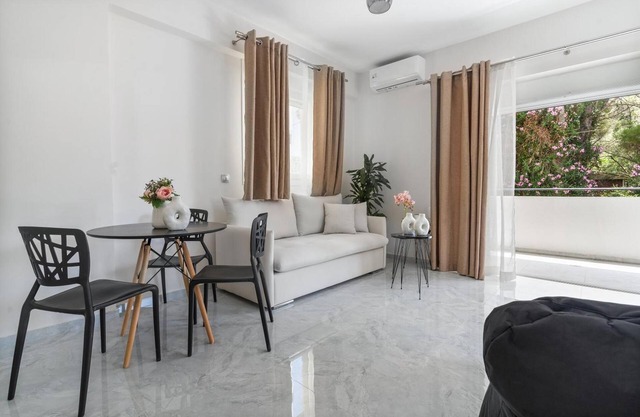 Apartamento 'Miralis Deppy Planta Baja' con Balcón, Wi-Fi y Aire Acondicionado