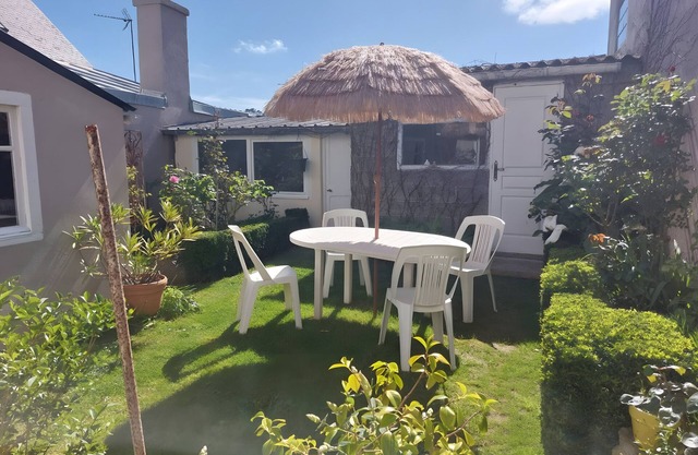 Apartamento 'Morgat Plage 1er Coté Rue' con jardín compartido y Wi-Fi
