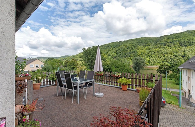 Apartamento 'Moselglück' con vistas a la montaña, Wi-Fi y aire acondicionado
