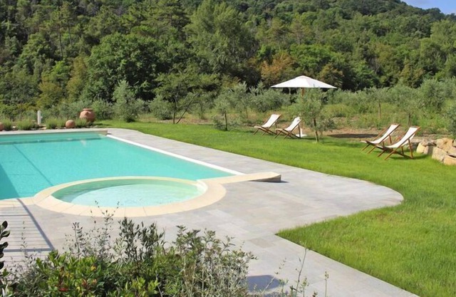 Piso Mulino della Rivolta con piscina compartida en Colognole