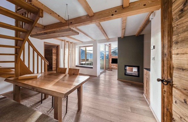 Apartamento 'Naturoase Stegerhof Ringelblume' con vistas a la montaña, piscina compartida y sauna