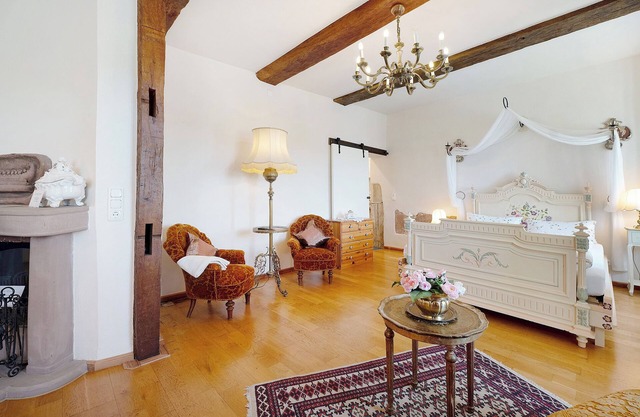 Apartamento 'Napoleonzimmer Studio' con terraza compartida, jardín compartido y Wi-Fi