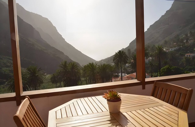 Apartment 'Nayara A' with Sea View, Balcony and Wi-Fi
