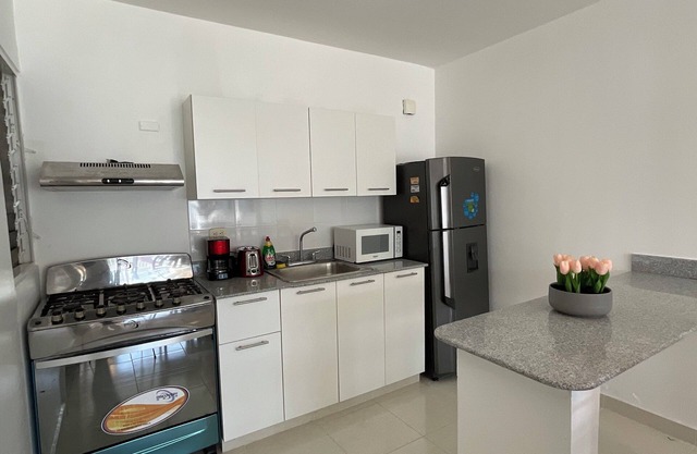 Apartment Near Beach And Airport