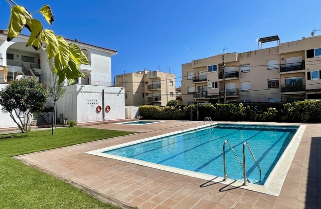Apartamento cerca de playa y Empordà Golf