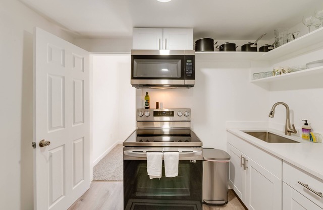 Apartment Near Juneau Downtown Historic District