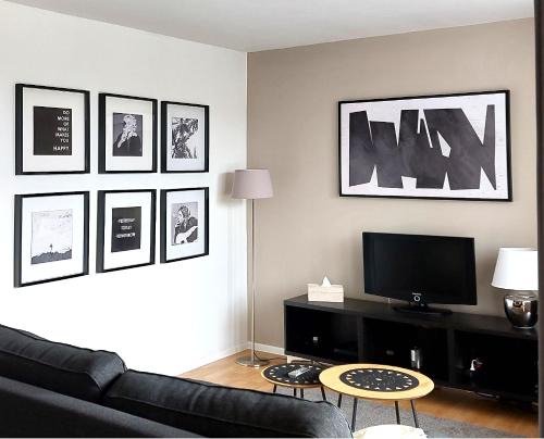 Apartment near Metro Station and Park