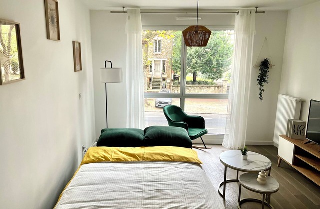 Apartment near Paris and Versailles
