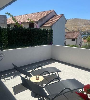 Apartment near sea ,Brale' - Galešnica