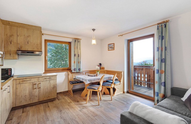 Apartamento "Oberhof Lärchenwald" con vistas a la montaña, balcón y Wi-Fi