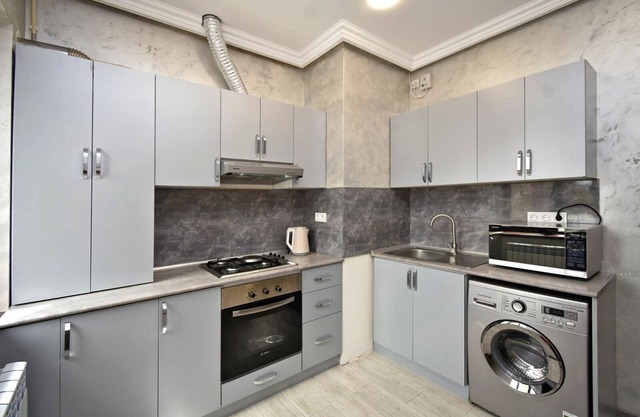 Apartment on Buzand street
