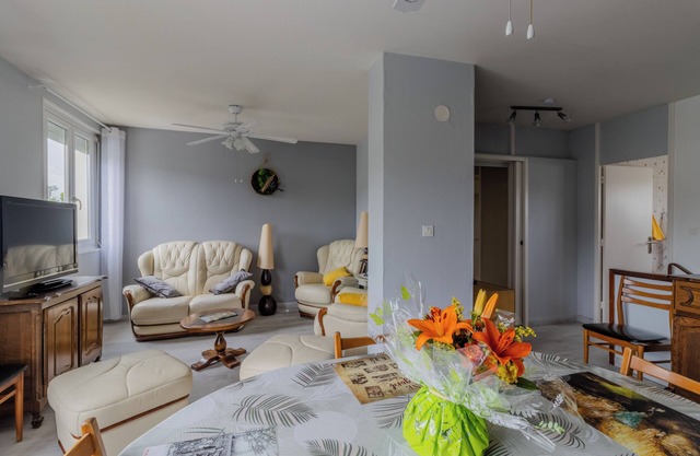 apartment on the 1st floor, renovated, pleasant, and quiet,