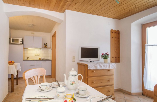 Apartment on the first floor, 1 bedroom, living room, bathroom and WC