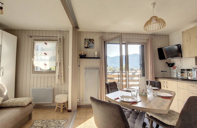Apartment Orée 32B - Montriond - Sleeps 4 - Mountain view - Close to ski lifts