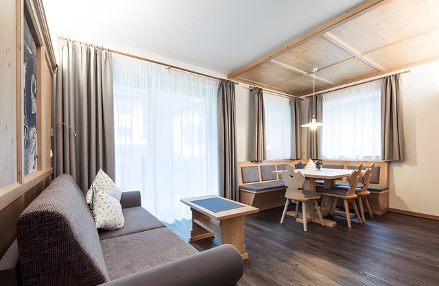 Apartamento 'Panorama - Die Bauernsuite Ll' con vistas a la montaña, terraza compartida y Wi-Fi