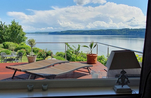 Apartamento 'Panorama-seetraum' con vistas al lago, terraza privada y Wi-Fi
