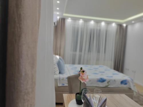Apartment "PERLA LUX" 4 STARS by Central park included FREE Wi-Fi & Parking & Kitchen & Washing mashine & Keyless code entry & Hidden terrace