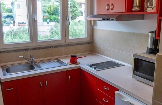 Apartments Petrica - just a 20-minute walk from the Beach / Apartment Petrica No.1 - without Balcony, located in a peaceful village Jurandvor near Baska