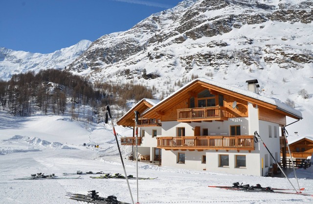 Apartamento Pfelders con vistas a la montaña, terrazas y Wi-Fi