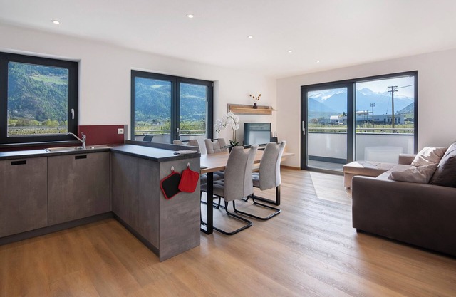Apartamento 'Pia' con vistas a la montaña, Wi-Fi y aire acondicionado