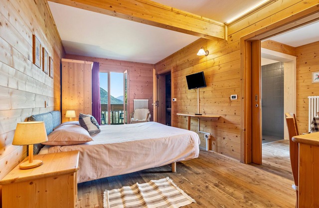 Apartamento 'Piccole Dolomiti' con vistas a la montaña, terraza compartida y Wi-Fi
