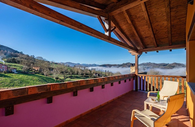 Apartamento 'Picos' con vistas a la montaña, jardín compartido y Wi-Fi