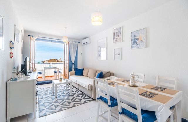 Apartamento 'Playa Varadero' con vistas al mar, Wi-Fi y aire acondicionado