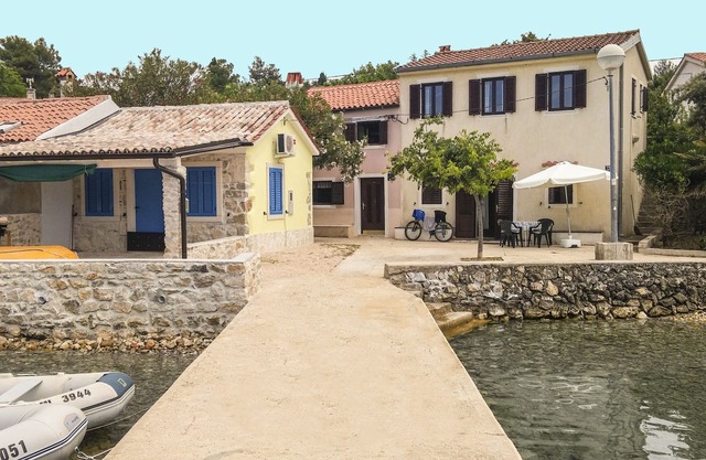 Apartamento Punta Orange a solo 5 m del mar, isla Cres