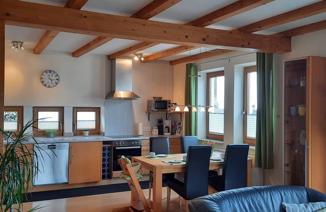 Apartamento 'Quinkert, 90 M²' con terraza privada, jardín compartido y Wi-Fi