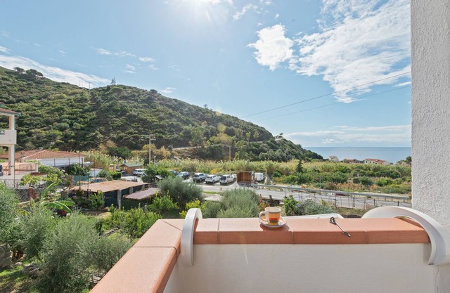 Apartamento "Ramerino" cerca de la playa con vistas al mar y a la montaña