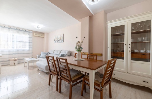 Apartamento 'Rapitenc' con Wi-Fi y aire acondicionado