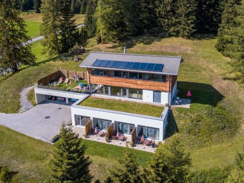 Apartment Raschainas Lenzerheide by Interhome