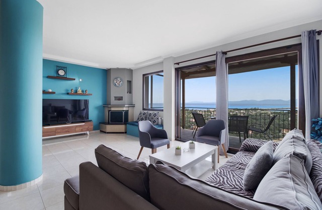 Apartamento 'Remvi House 1' con vistas al mar, Wi-Fi y aire acondicionado