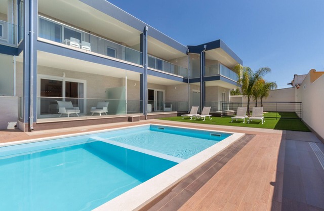 "Residence Meridian Unità 6" cerca de la playa, piscina, aire acondicionado, Wi-Fi y balcón