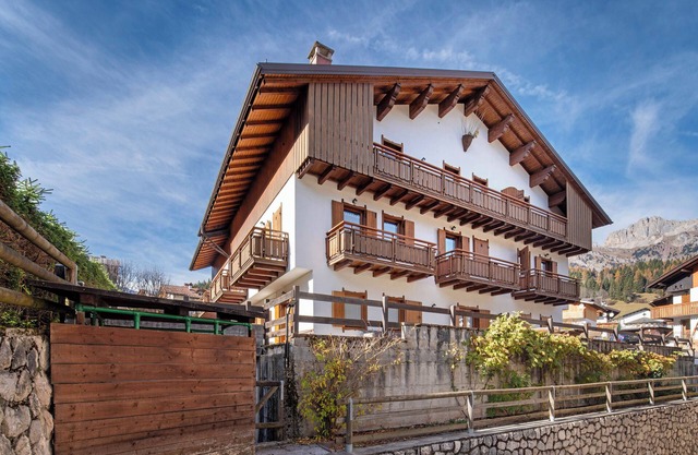 Apartamento 'Residence Malibu Appartamento 2' con vistas a la montaña y Wi-Fi