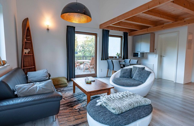 Apartment 'Reuterwanne' with Mountain View, Private Terrace and Wi-Fi