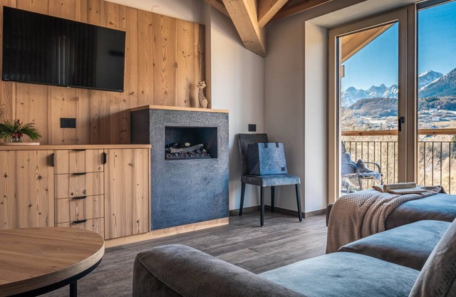 Apartamento 'Rododendro' con vistas a la montaña, Wi-Fi y aire acondicionado