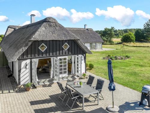 Apartment Ronja - 1-3km from the sea by Interhome