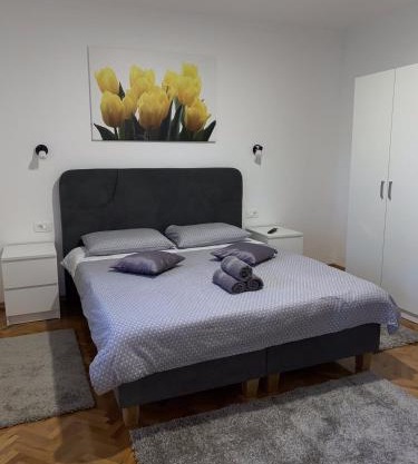 Apartment & Rooms - Marina