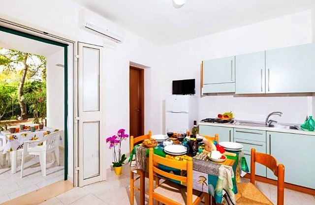 Apartamento 'Sabbia d'oro, 301' con piscina comunitaria y Wi-Fi