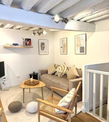 Apartment Saint Germain des Pres Bon Marche by Studio Prestige